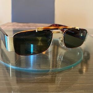 Elegant Gold and Brown Men's Sunglasses